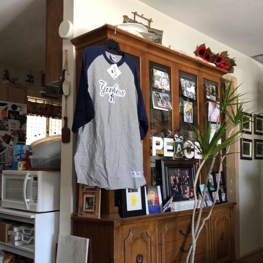 Yankees Gray and Blue Raglan Shirt